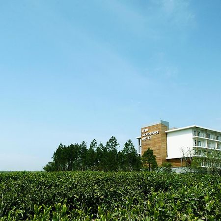 Jeju Aerospace Hotel Согвипхо Экстерьер фото