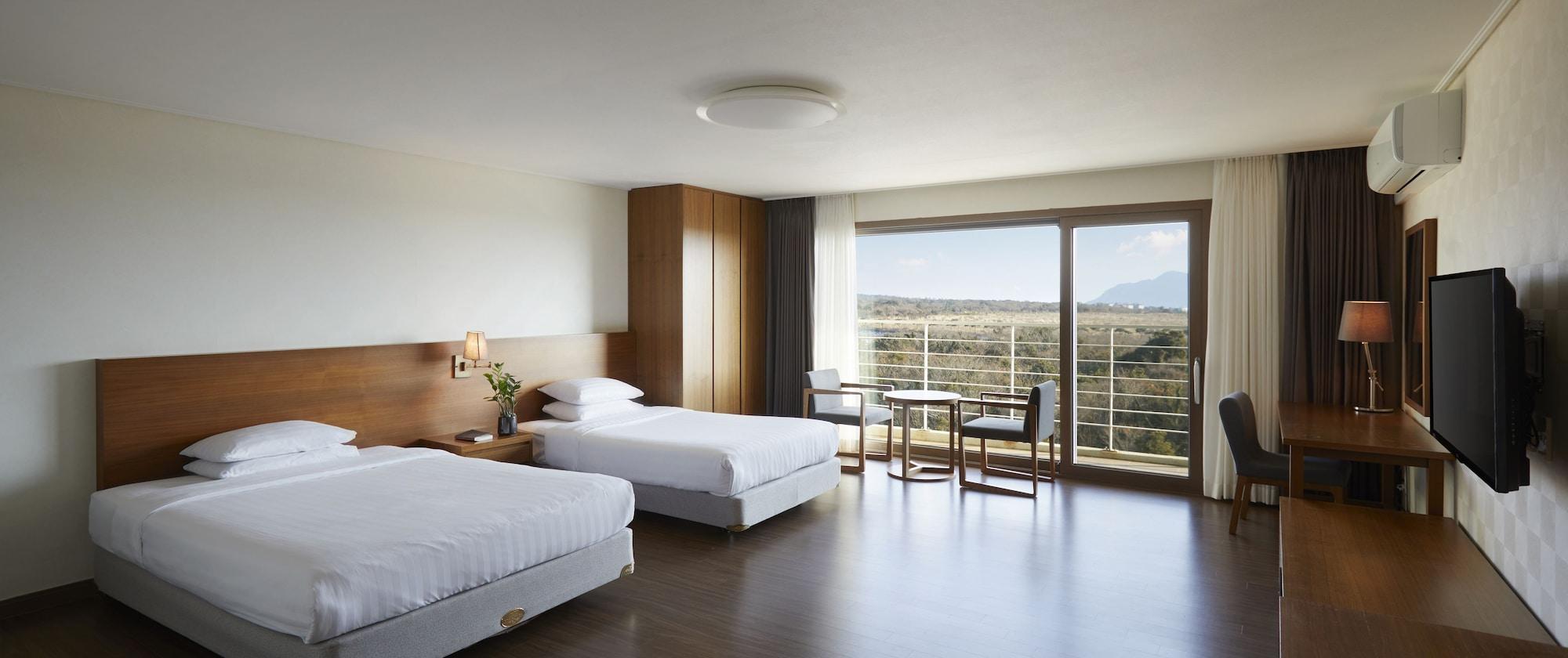 Jeju Aerospace Hotel Согвипхо Экстерьер фото