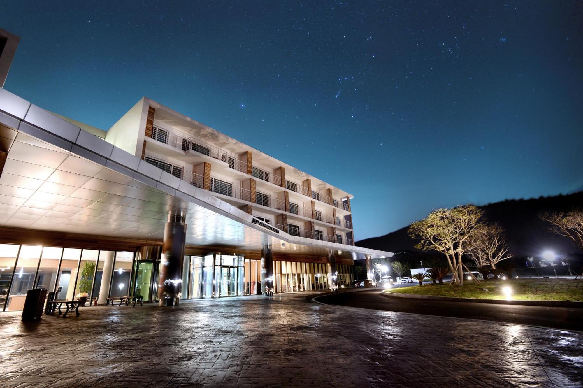 Jeju Aerospace Hotel Согвипхо Экстерьер фото