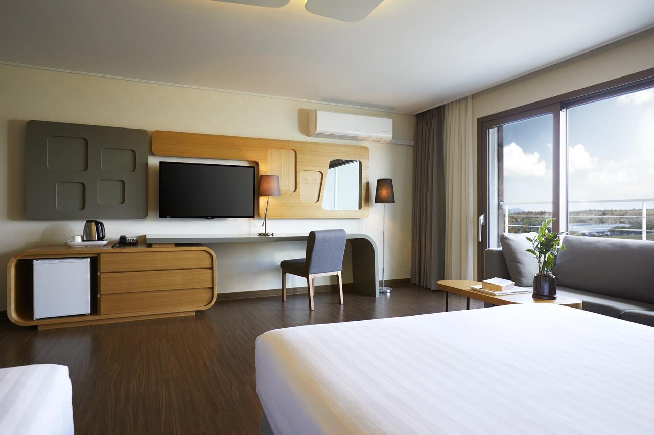 Jeju Aerospace Hotel Согвипхо Экстерьер фото
