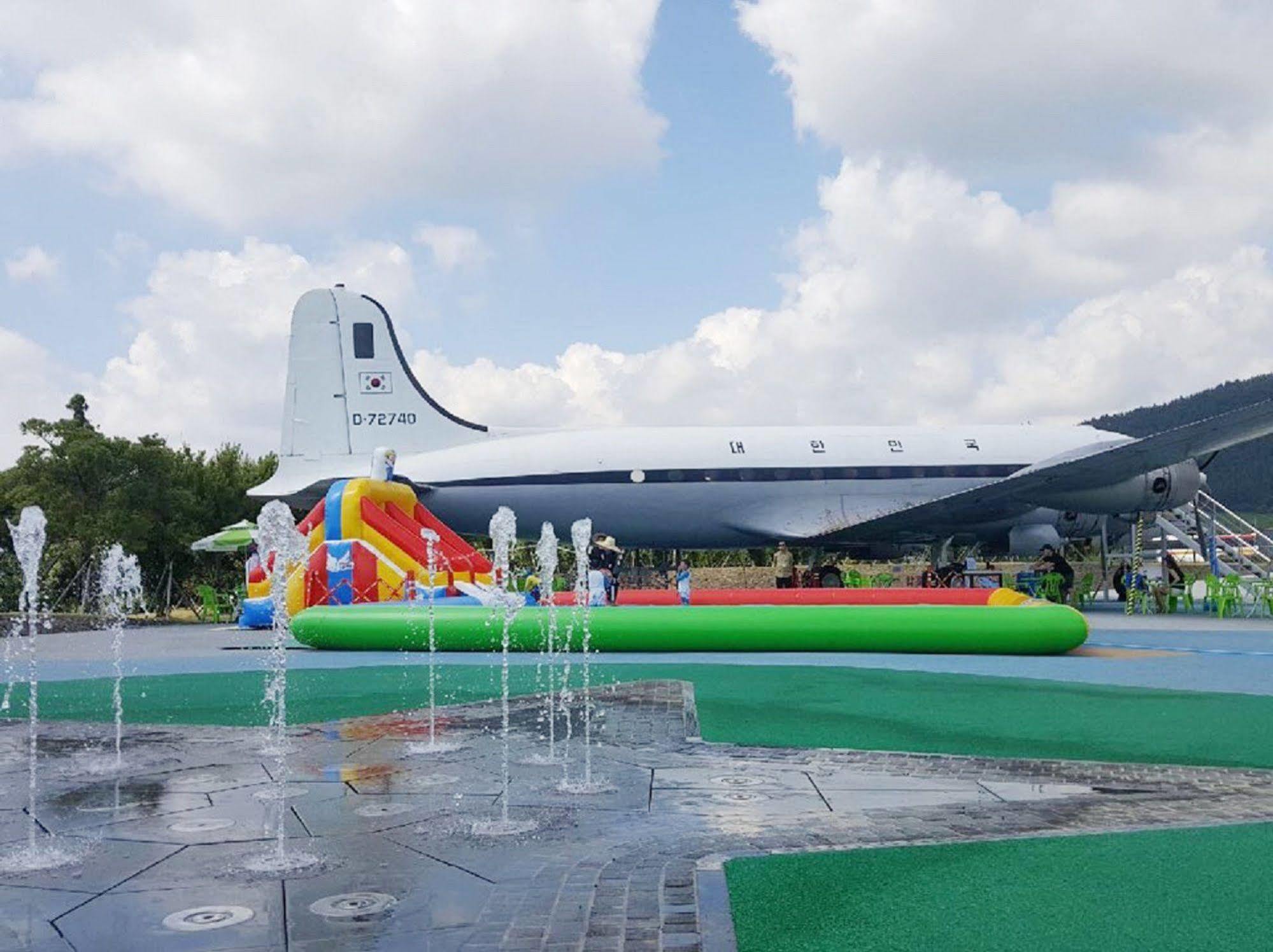 Jeju Aerospace Hotel Согвипхо Экстерьер фото